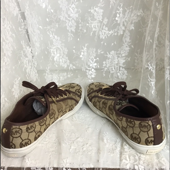 Michael Kors Signature Sneakers Size 9.5 M - Picture 2 of 7